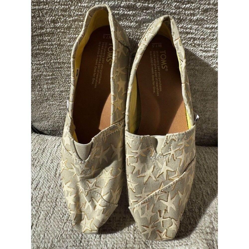 EUC Toms Gold Stars Women's Tan Loafers Shoes 7.5